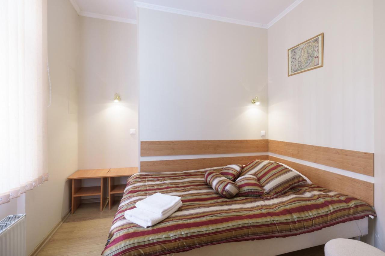 Knights Court Hotel Riga Eksteriør billede